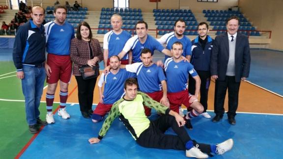 Türkiye Görme Engeliler Futsal Yükselme Gurubu Şampiyonası Yomra Kapalı Spor Salonunda Devam Ediyor