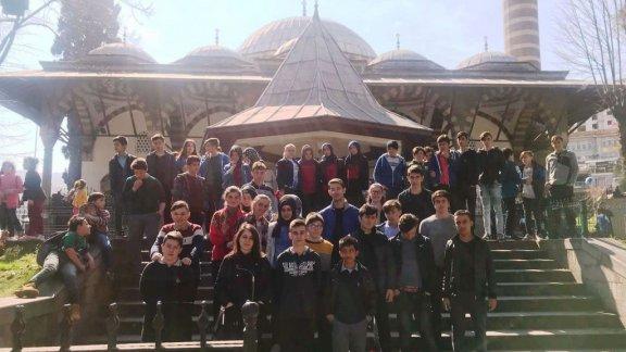 Özdil Çok Programlı Anadolu Lisesi Kardeşlik Projesi Kapsamında Tarihi Camilere Ve Trabzon Şehitliğine Ziyaret Düzenledi