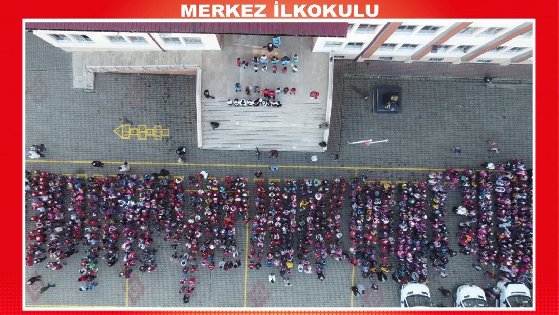 Merkez İlkokulu 1050 Öğrencisiyle Aynı Anda İşaret Diliyle '' 3 Aralık Dünya Engelliler Günü Kutlu Olsun'' dediler.