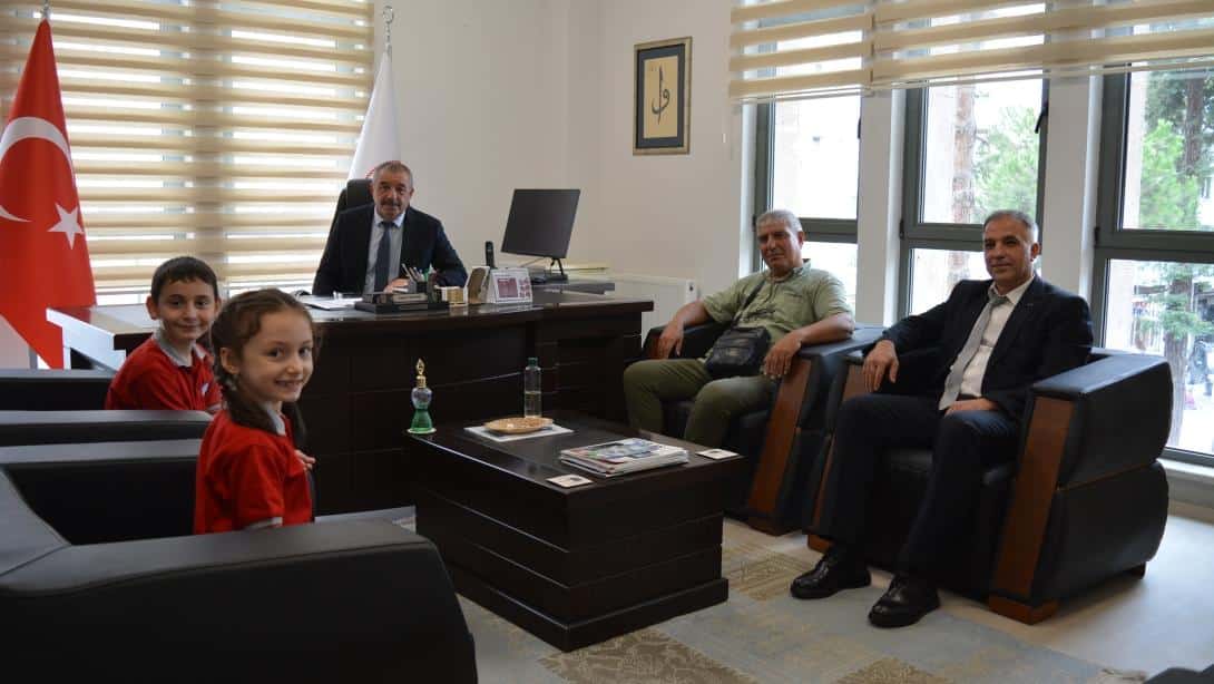 ÖĞRENCİLERİMİZDEN EĞİTİM ÖĞRETİM YILININ İLK GÜNÜNDE ANLAMLI ZİYARET